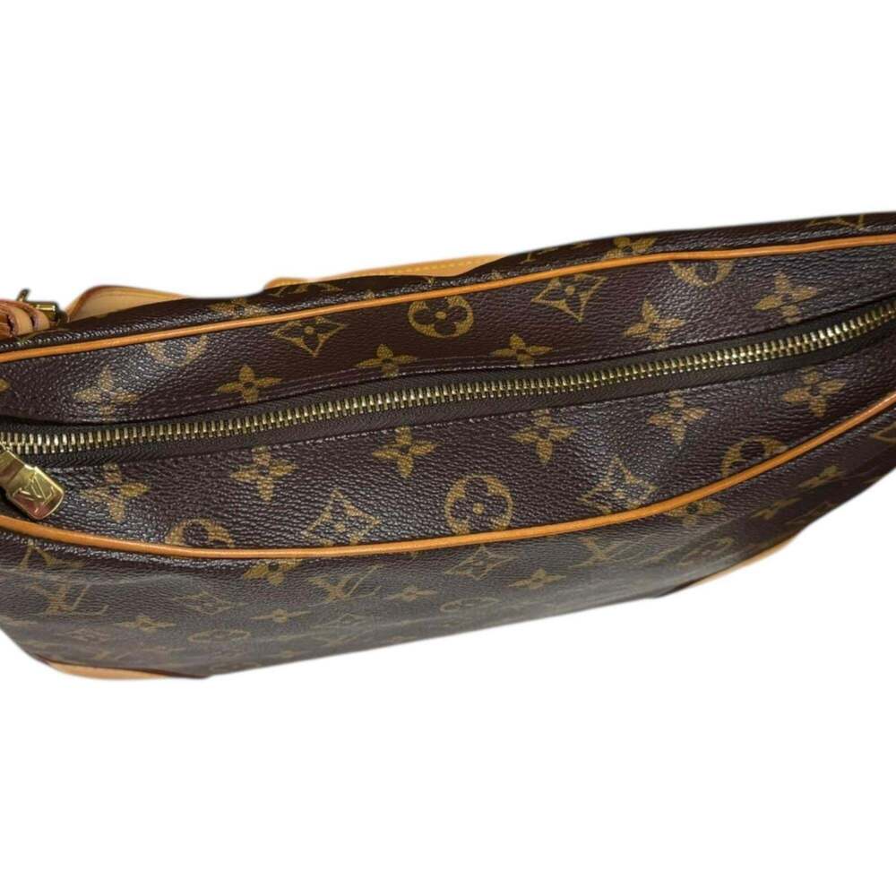 LOUIS VUITTON Authentic Brown Monogram Canvas Boulogne 30 Shoulder Bag - Picture 10 of 13
